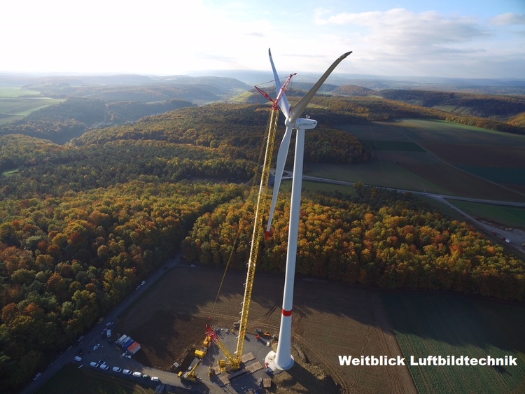 Foto- und Videodokumentation zum Bau eines Windpark mit Sondergenehmigungen. 